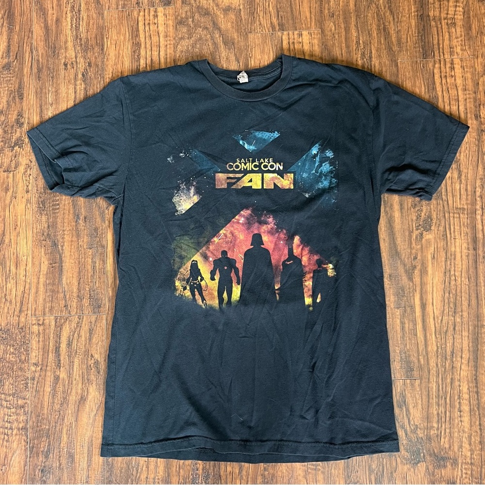 Comic Con Fan Salt Lake Black Large T-shirt Darth Vader, Batman, Wonder Woman‎